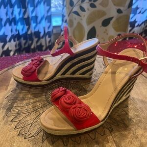 Kate Spade red leather rose with black and cream striped wedges vero cuoio 8